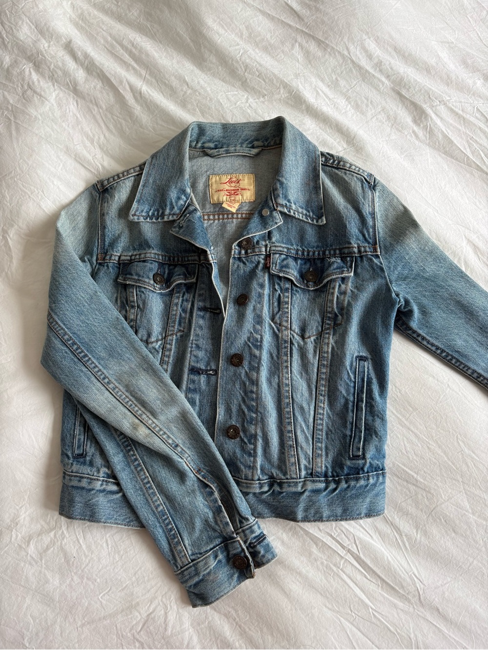 Levi’s Classic Vintage Light Wash Denim Jacket Size XS